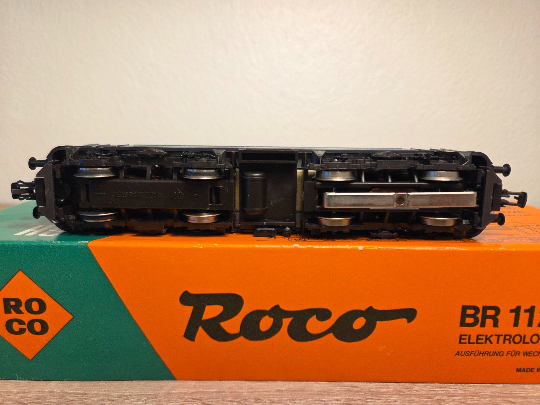 Roco Modellini di ferrovie: Roco 14138S E-Lok BR 112 DB H0 – Difettoso da St-Aubin-Sauges venduto da Lo_Go 5