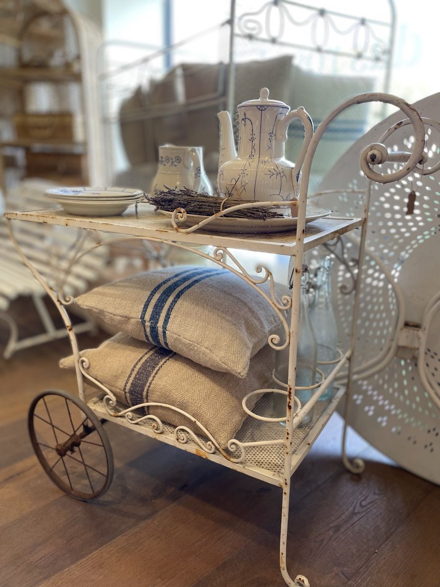 Carrelli di servizio: Shabby Chic Servierwagen – Usato da Sirnach venduto da dasrosahaus 1