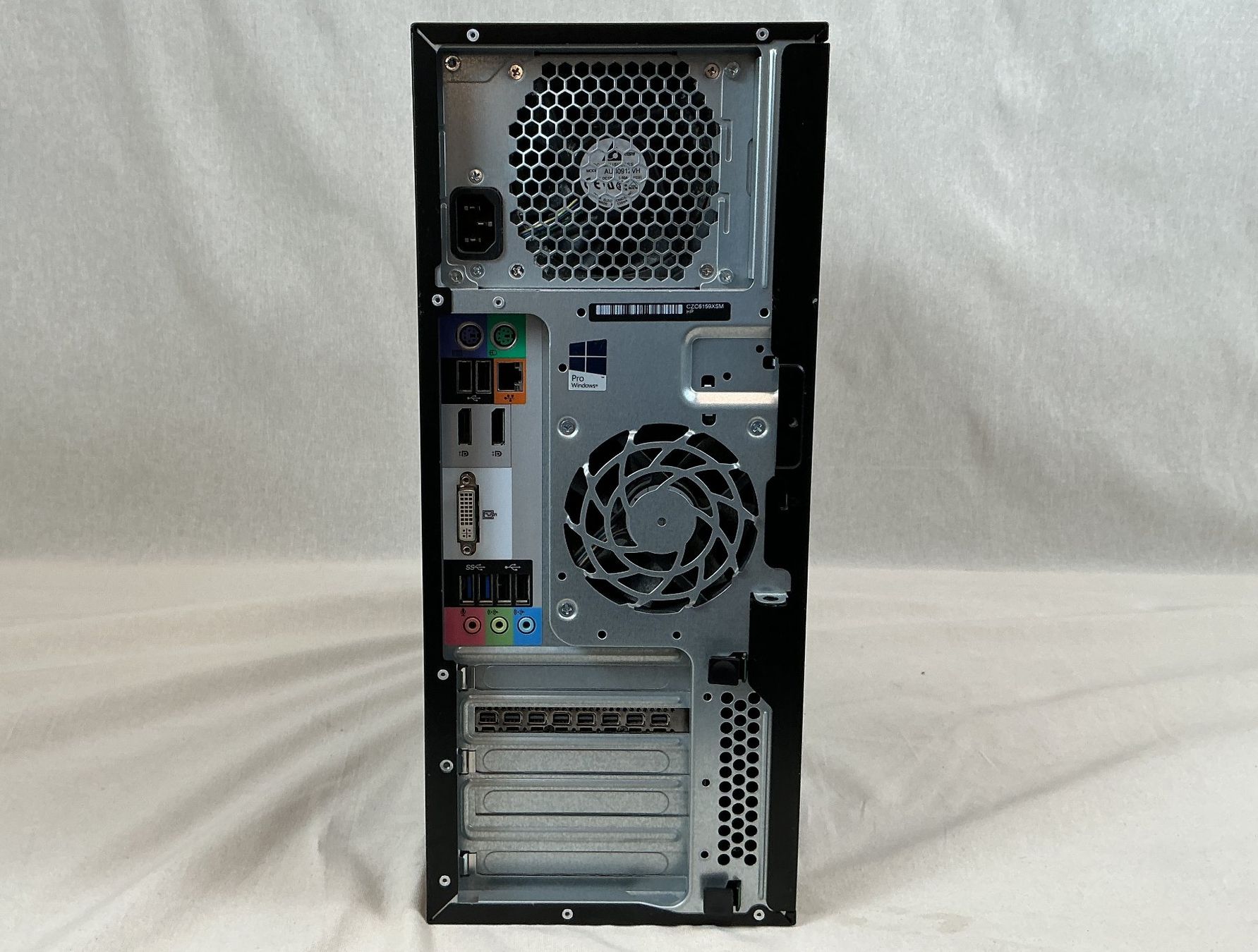 Hewlett Packard PCs: HP Z230 Computer Tower Workstation mit NVIDIA NVS 810 GPU – Gebraucht aus Richterswil von Restwert_Richterswil 2