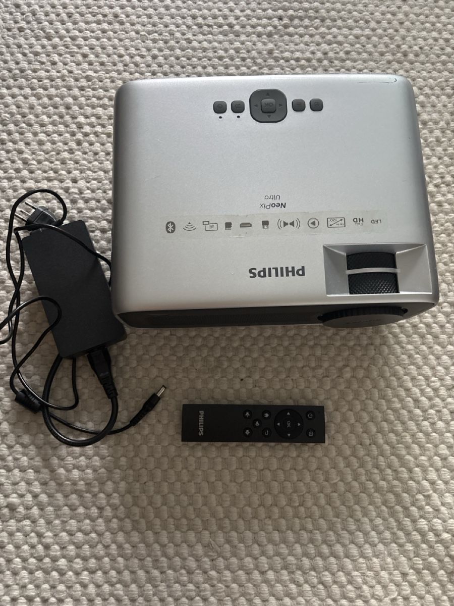 Philips Proiettori: Philips NeoPix Ultra Full HD Beamer – Usato da Liebefeld venduto da DilaraNathalie
