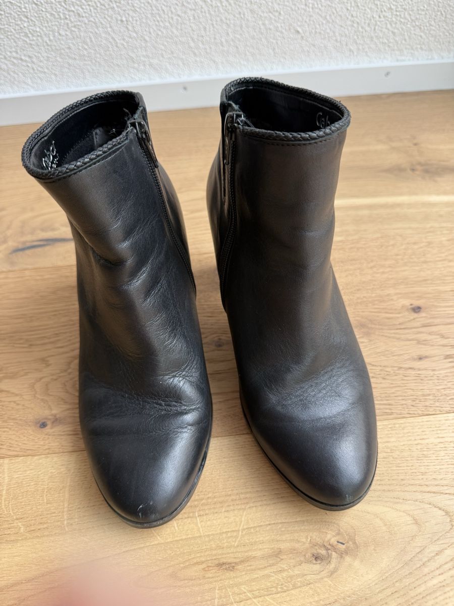 Gabor Scarpe da donna: Gabor Echtleder Stiefeletten schwarz, Gr. 38 – Usato da Weggis venduto da Moitie-Moitie 3