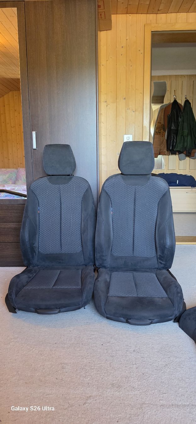 BMW Tutti pezzi di ricambio auto: Alcantara Sitze M140i F21 Memory function – Usato da Unterägeri venduto da F21B58