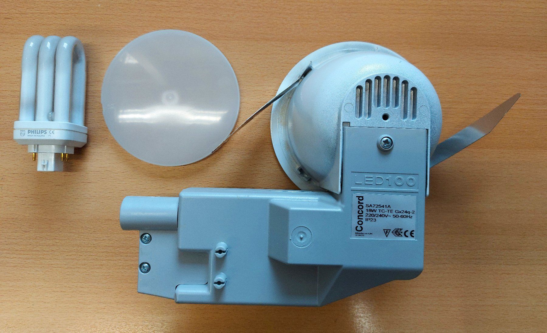 Lampade: 1 Downlight Lampe 18W – Usato da Mettmenstetten venduto da Tschaebis 3