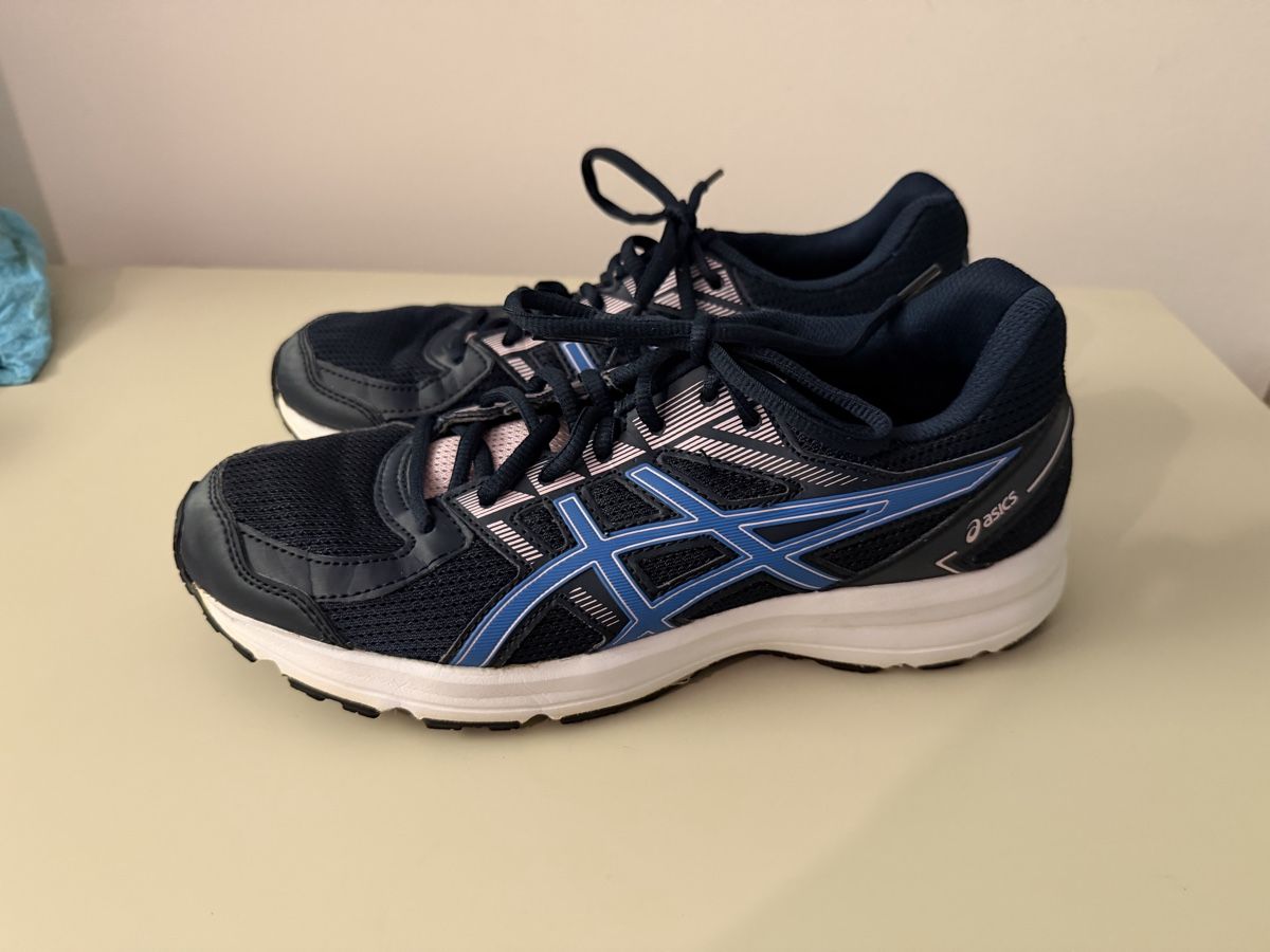 Asics Chaussures femmes: Asics Running | EU 40  – D'occasion à Zürich par 2ndhandzurich
