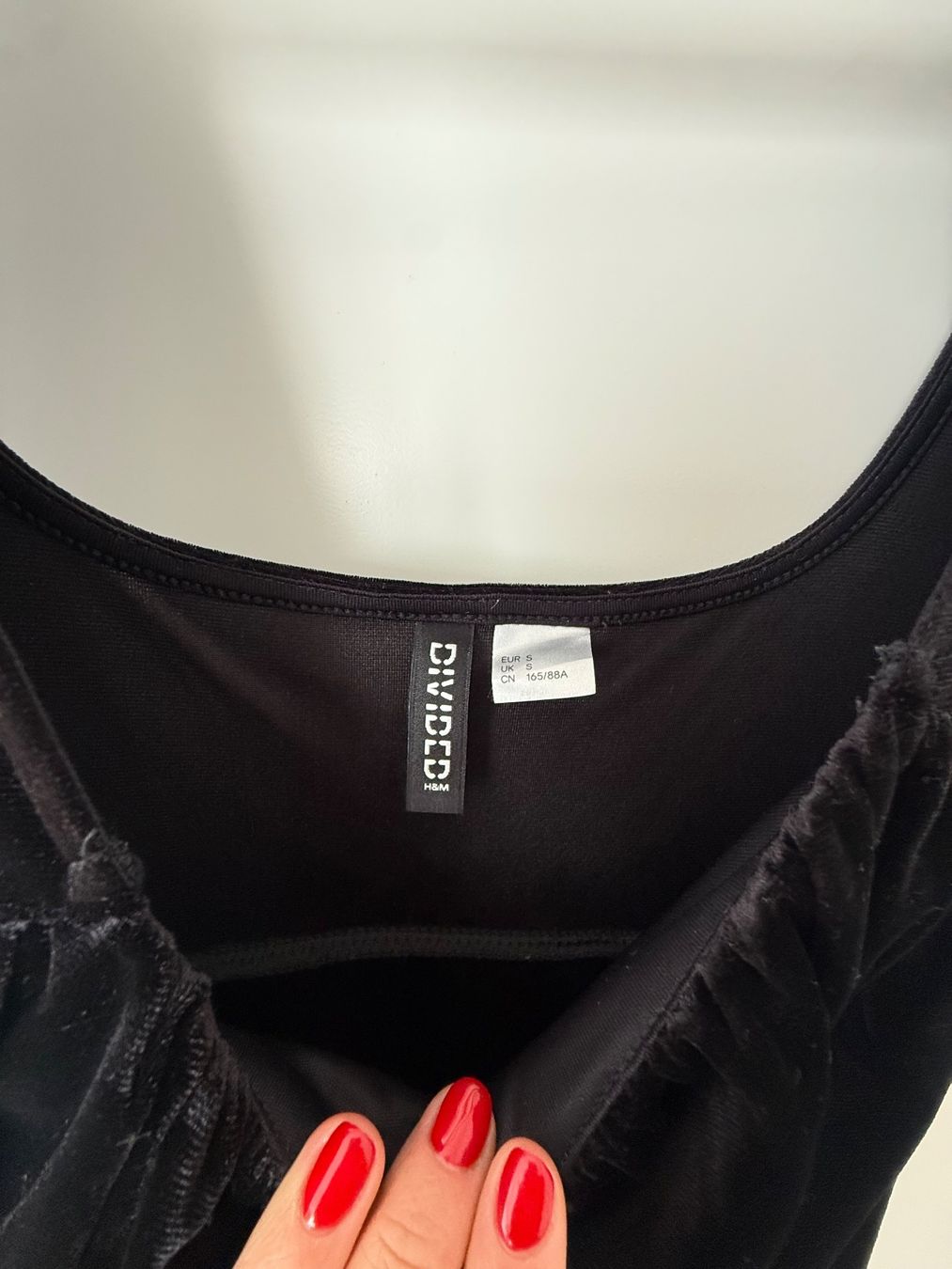 Kleider: Samtkleid H&M – Gebraucht aus St. Gallen von di_146 1
