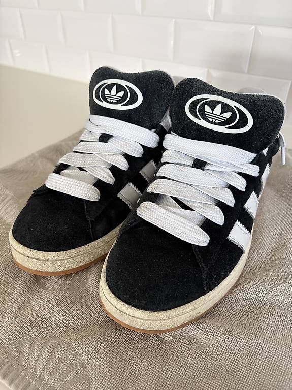 Adidas Scarpe da uomo: ADIDAS Classic Schuhe Gr. 44 neuwertig – Nuovo (secondo la descrizione) da Ballwil venduto da Soia