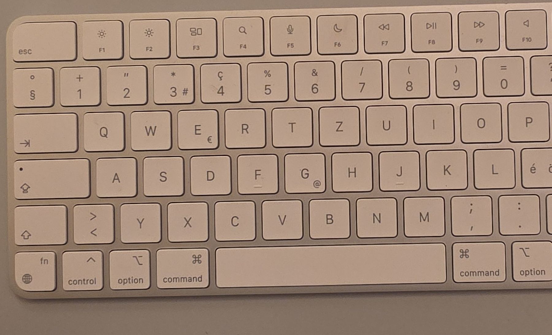Apple Tastiere: Apple Magic Keyboard QWERTZ used condition – Usato da Rapperswil SG venduto da hik_dzp2
