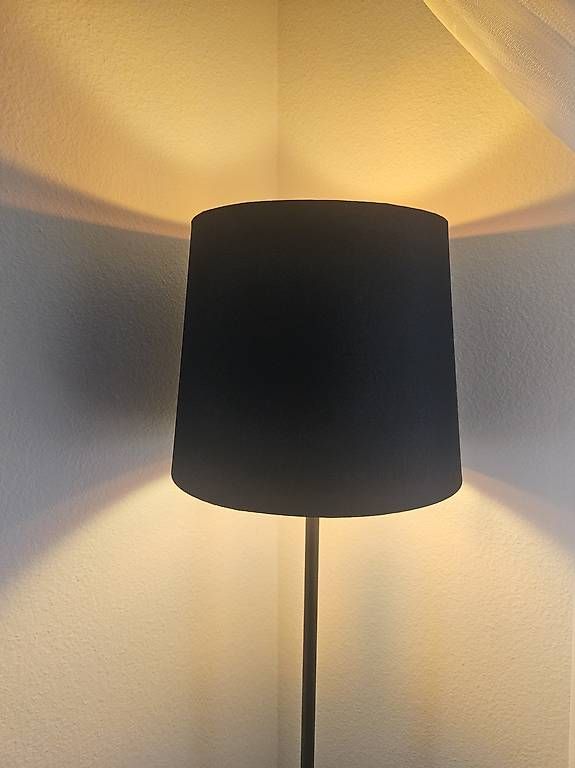 Lampade: Stehlampe praktisch neu – Usato da Schaffhausen venduto da jel_td5y 2