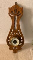 Wetterstation antik mit Barometer und Thermometer