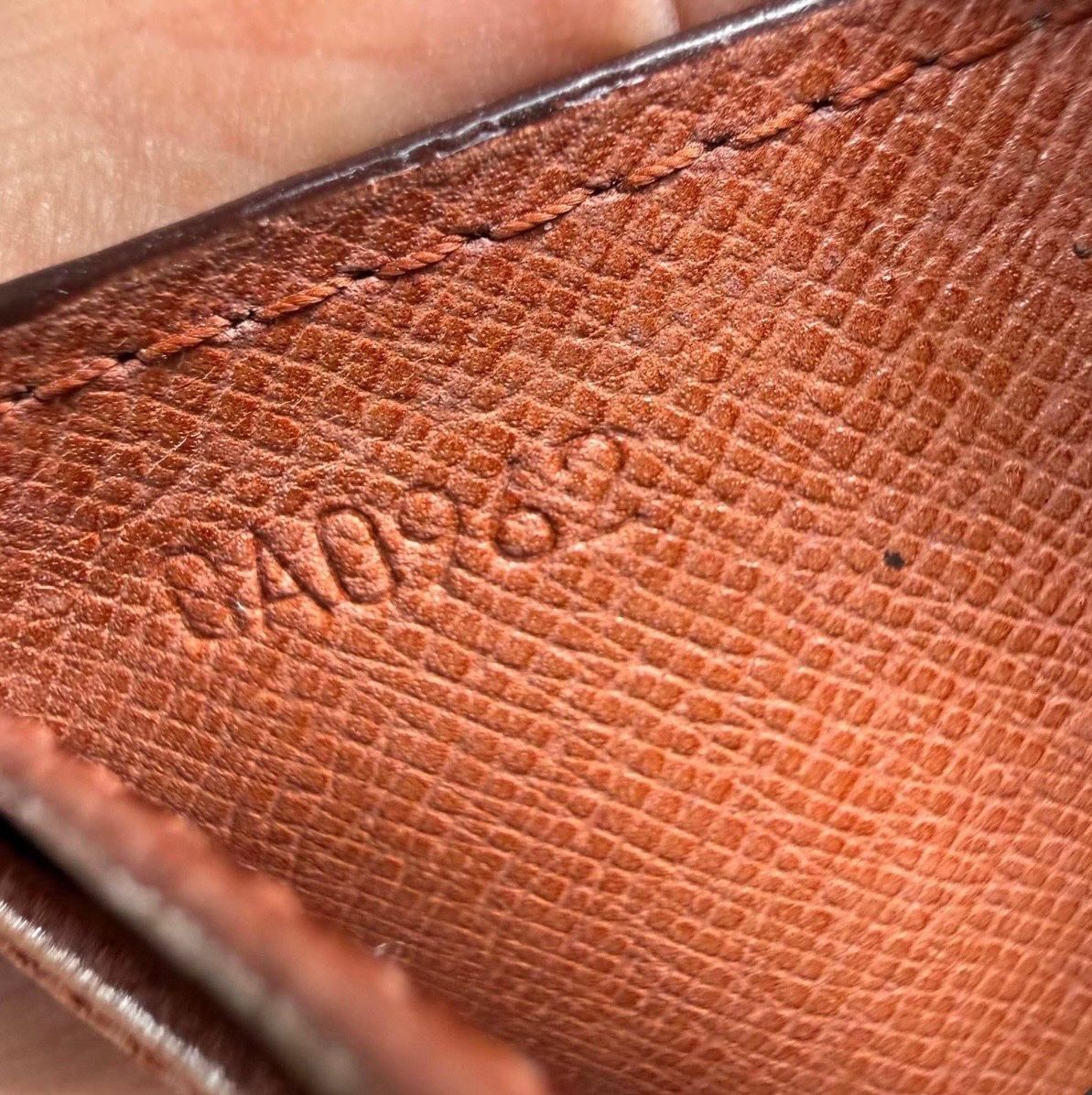 Louis Vuitton Portefeuilles: Louis Vuitton Marco Men's Wallet – D'occasion à Buch am Irchel par Pukpan_99 6