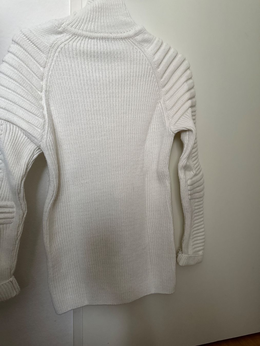 Maglioni & Felpe: Weisser Rollkragenpullover von Poolman Grösse M – Usato da Riehen venduto da rom_2bhm 1