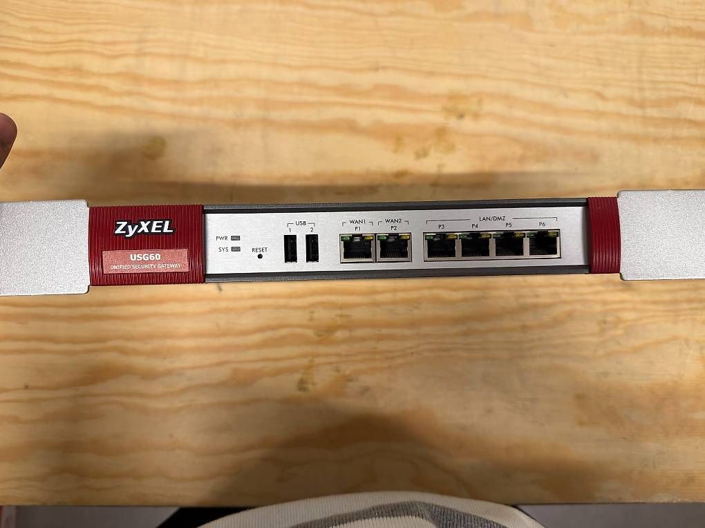 Zyxel Firewall: Firewall - Zyxel Usg60 – Usato da Zürich venduto da mehralswohnen 1