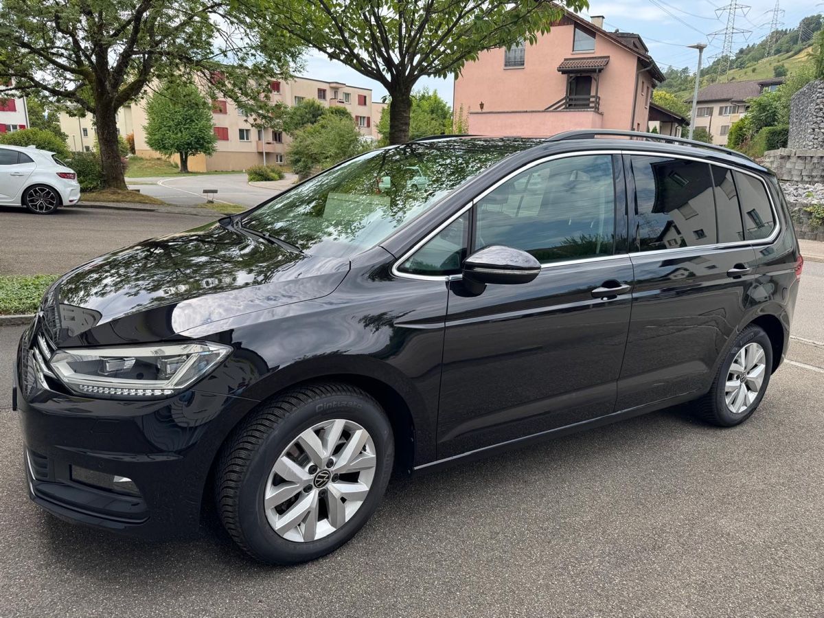 VW Automobili: VW Touran 2.0 TDI DSG 7 Plätzer  – Usato da Uznach venduto da kev_7q8k