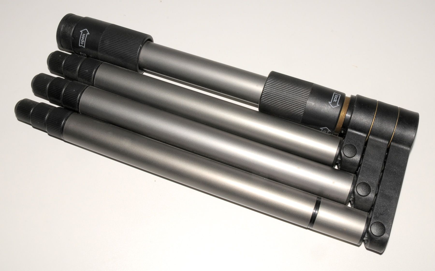 Stative & Köpfe: Cullmann Magic 2 Stativ 2329/9 – Gebraucht aus Bern von Olynon 1