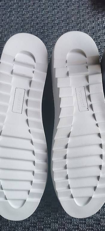 Scarpe da donna: Sneaker – Usato da Muttenz venduto da ral_yr2d 1