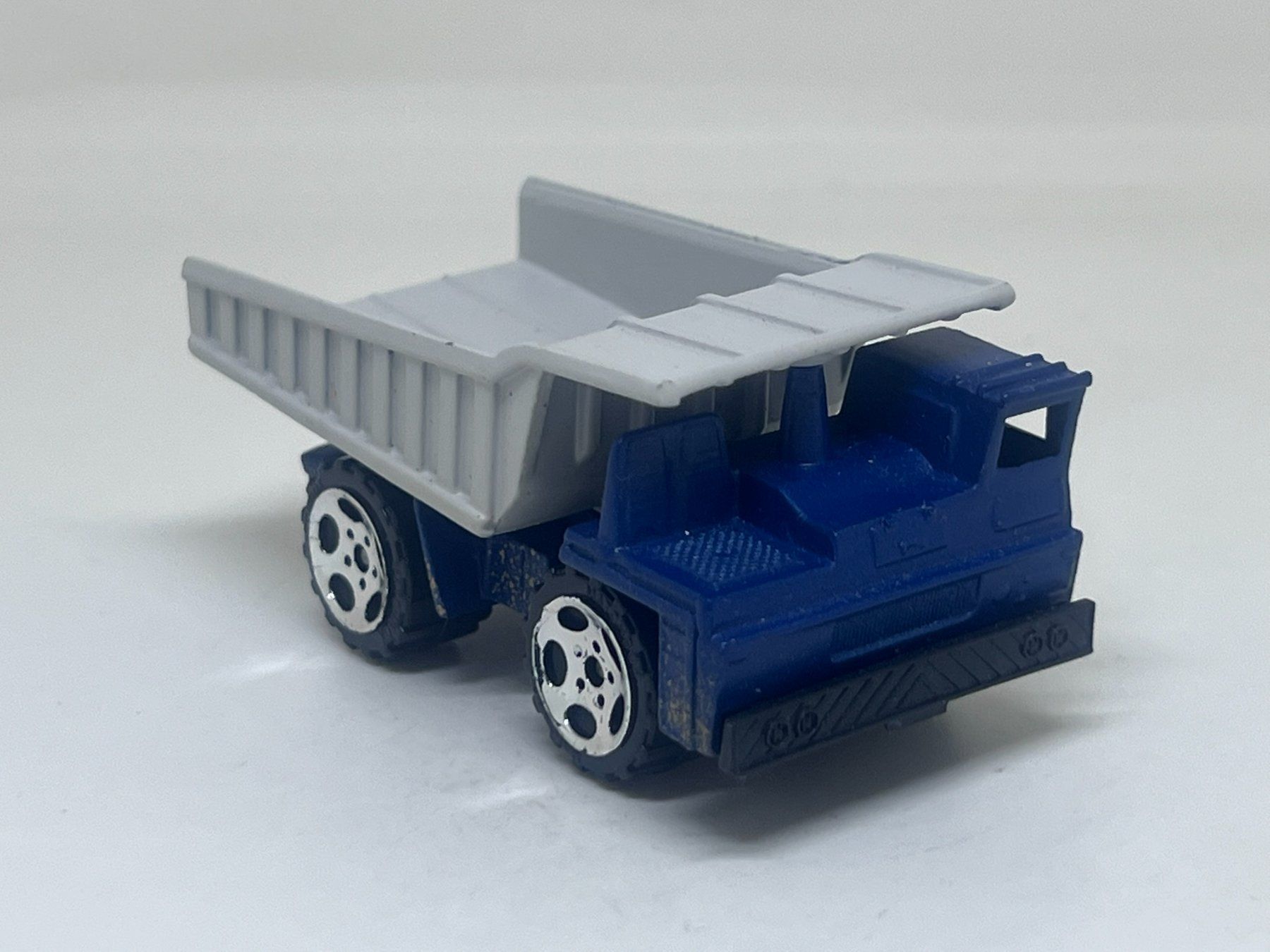 Matchbox Modellini d'auto: Matchbox Dump Truck #462 – Usato da Wildegg venduto da LaaBoutique