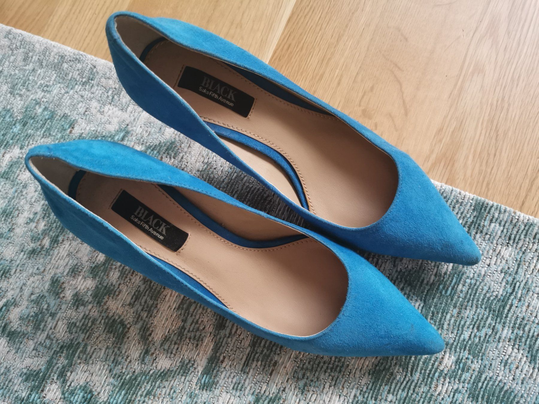 Damenschuhe: Saks 5th Avenue blaue Schuhe – Gebraucht aus Zollikon von Oksana206