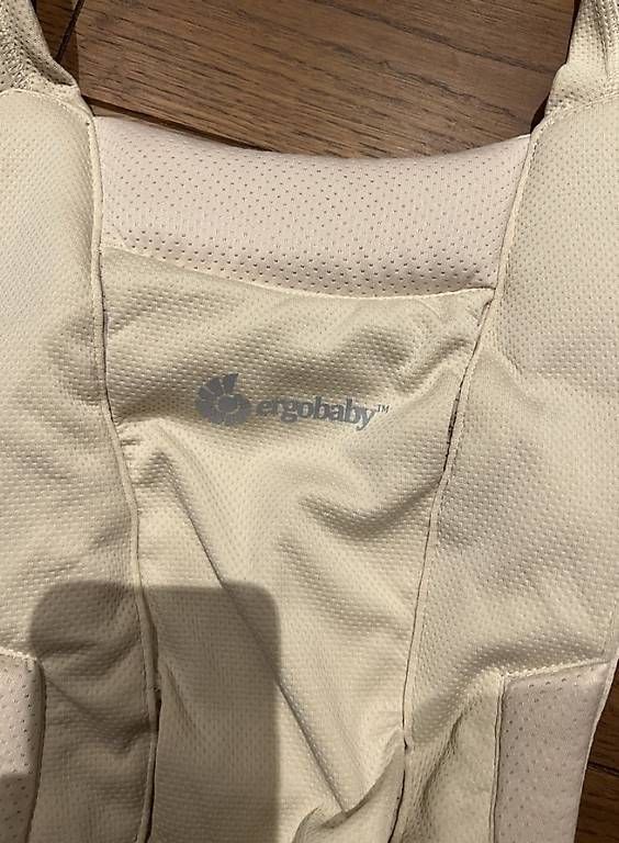 Porte-bébés ventraux & dorsaux: Babytrage Ergobaby – D'occasion à Bütschwil par Positano99 1