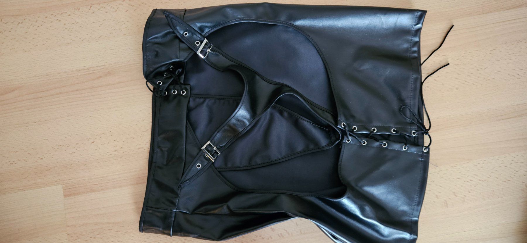Röcke: Mini jupe noire avec string (B). – Neu (gemäss Beschreibung) aus Lutry von cha_pbg5 1