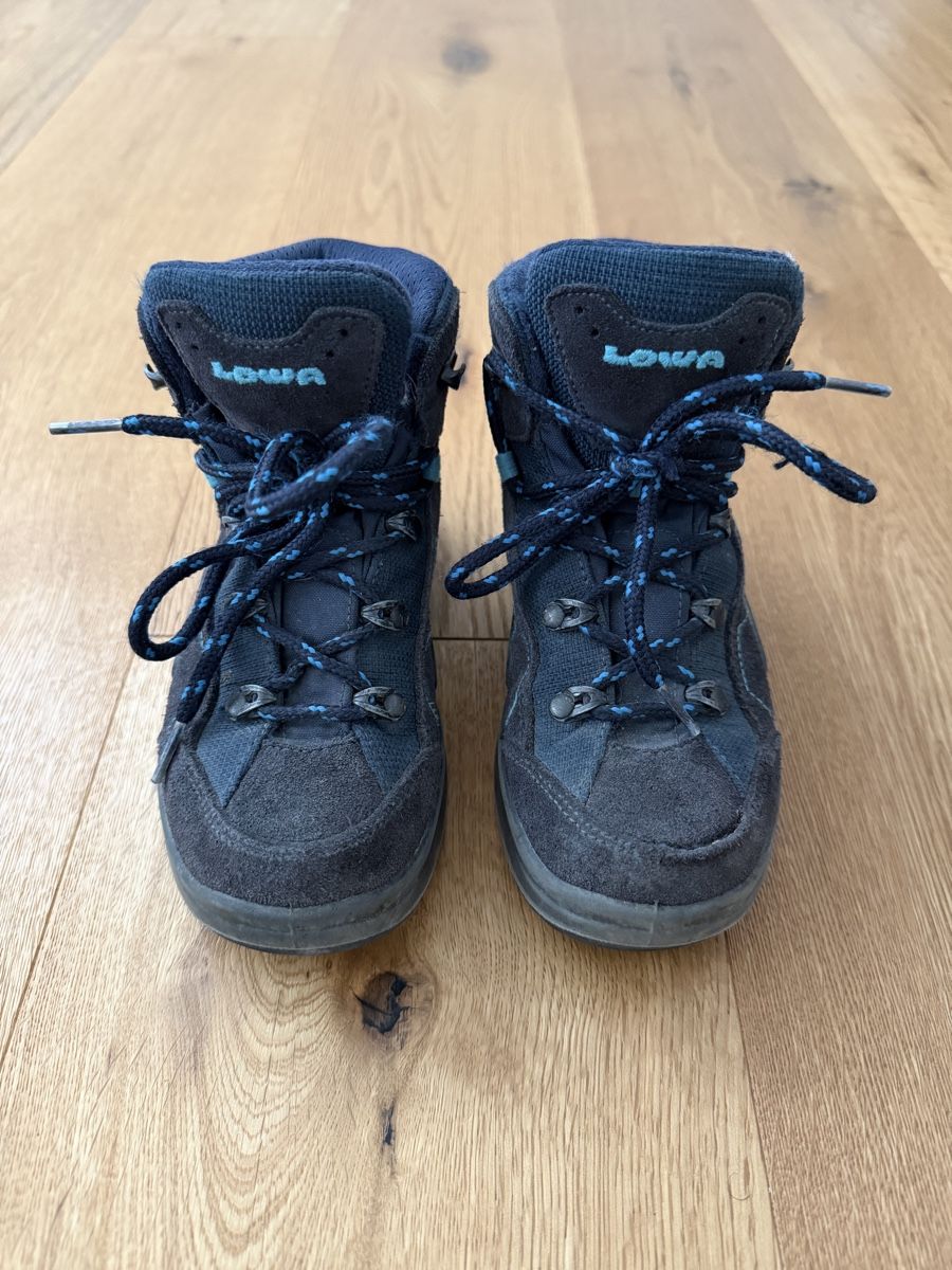 Lowa Scarpe per ragazzi: Lowa - Kinderstiefel, Gr. 29 – Usato da Interlaken venduto da fbnscl 1
