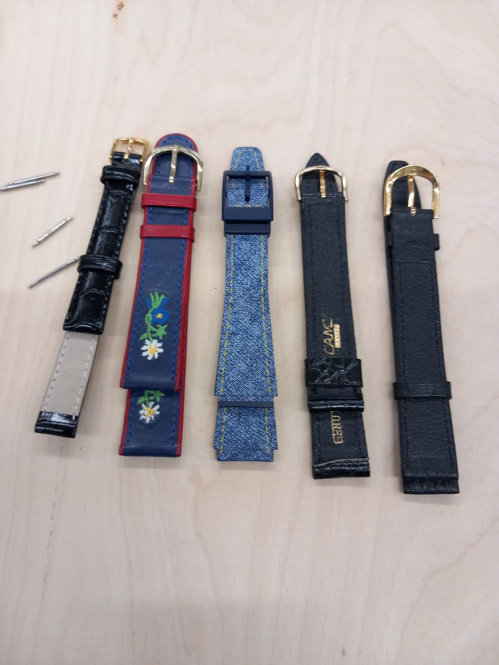Bracelets: 10 Armbänder – Neuf (Voir description) à Givisiez par Reiffel 1
