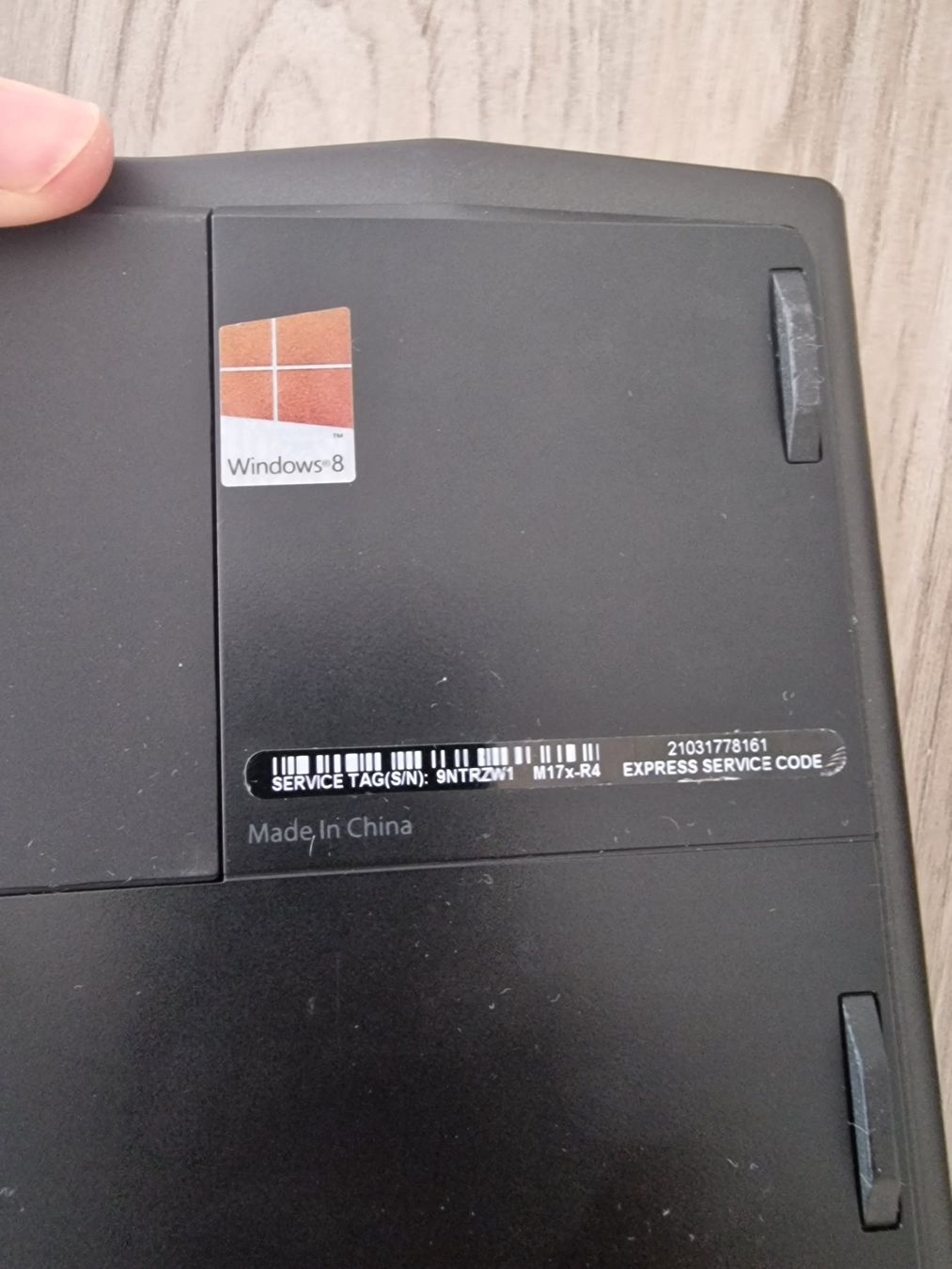 Alienware Notebooks: Gaming Laptop Alienware – Gebraucht aus Yverdon-les-Bains von  4