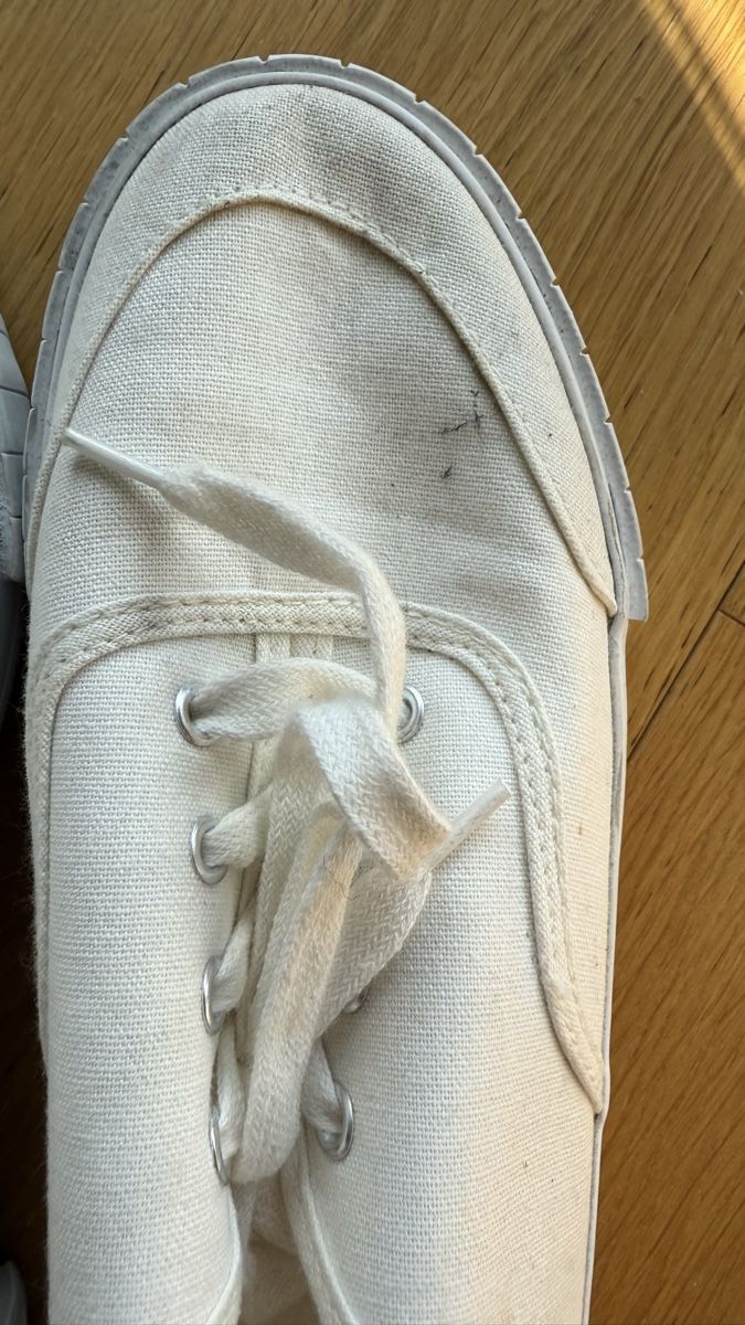 H&M Scarpe da uomo: HM Canvas Sneakers EU 40 – Usato da St-Gingolph venduto da Ynatka 3