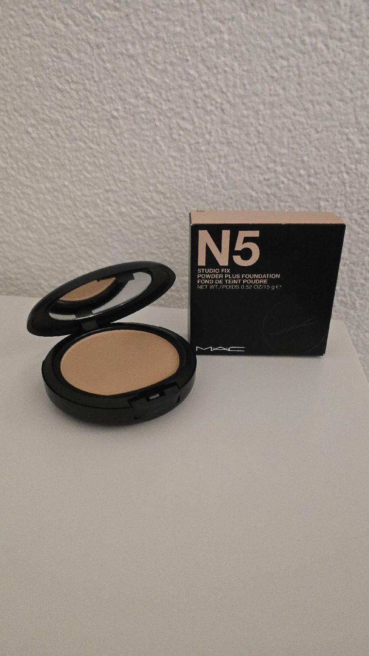 Mac Cosmetics Maquillage: MAC Studio Fix Powder Plus Foundation N5 – Neuf (Voir description) à Aristau par rap_6nvq
