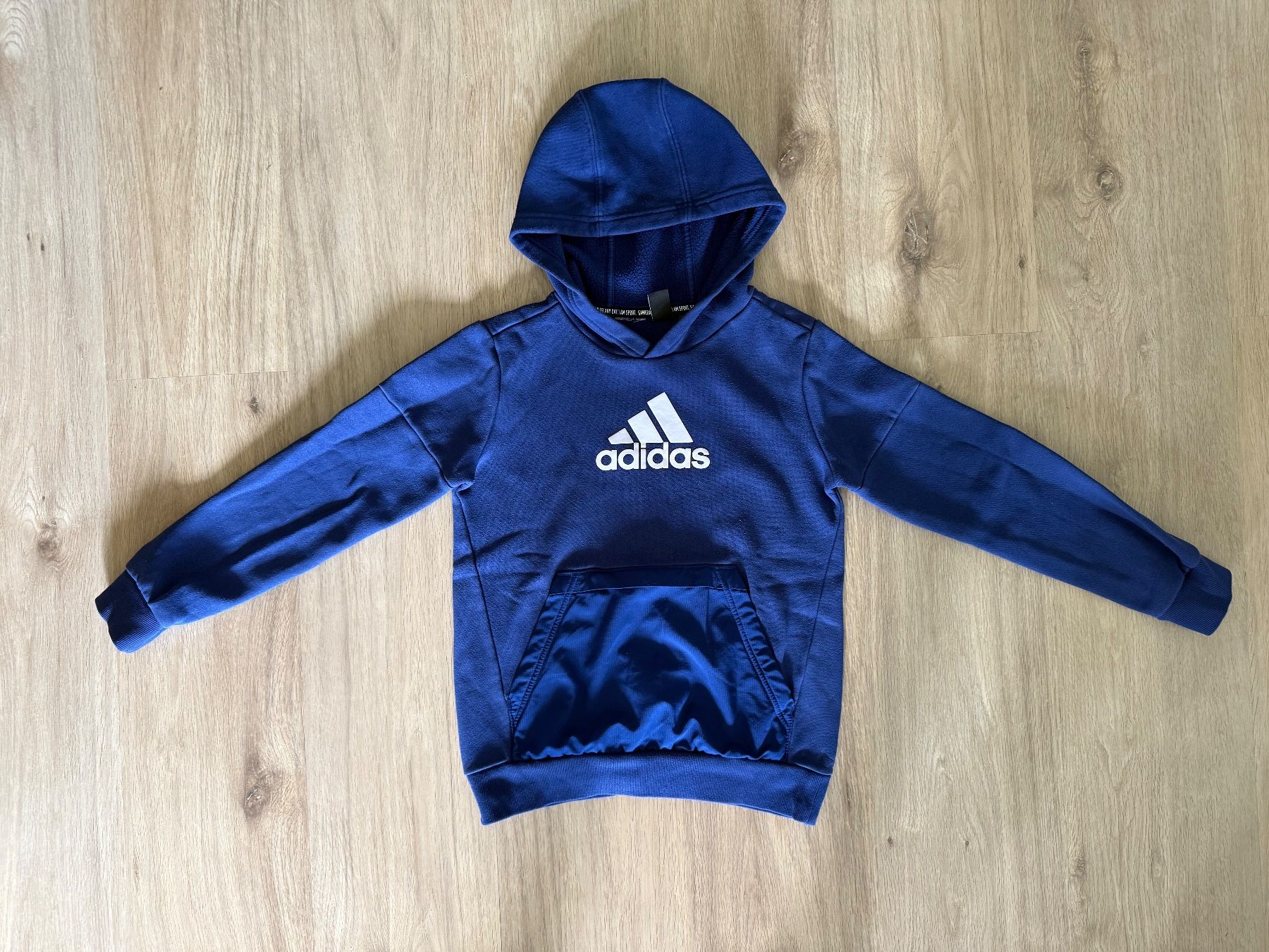 Adidas Maglioni & Felpe: Adidas Pullover mit Kaputze, Kaputzenpullover Grösse 140 – Usato da Oberburg venduto da Serbus 2