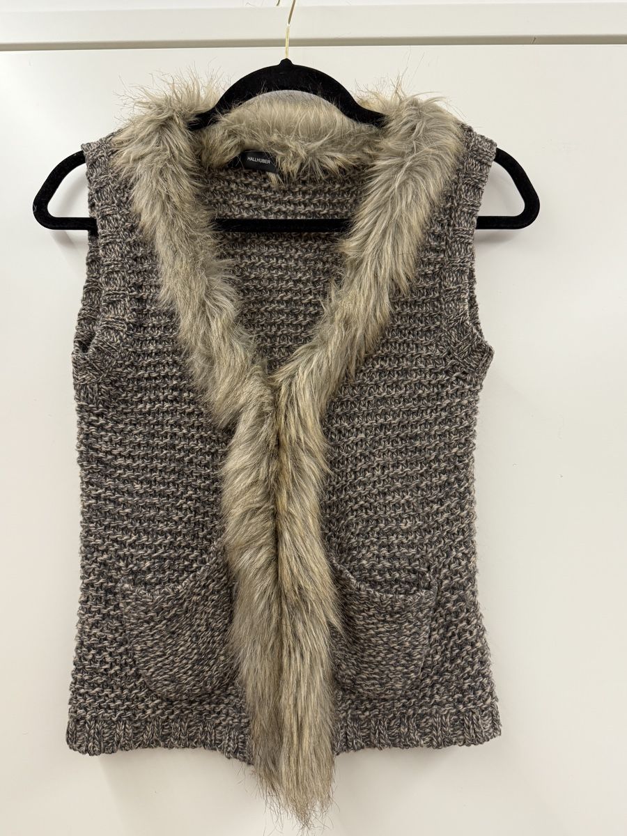 Hallhuber Gilet & Giacche senza maniche: Hallhuber Kunstpelz Weste – Usato da Zürich venduto da WomenMenKidsClothes