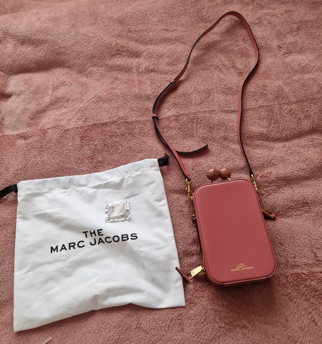 Marc Jacobs Borse da donna: Marc Jacobs Vanity Bag Lachsfarbe – Nuovo e nell'imballaggio originale da Erlinsbach SO venduto da ULIKH 7