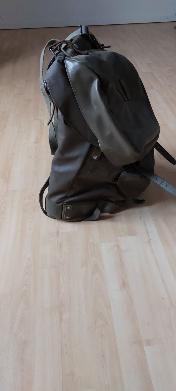 Schweizer Armee Zaini: Schweizer Militärrucksack – Usato da Lupfig venduto da Robob2
