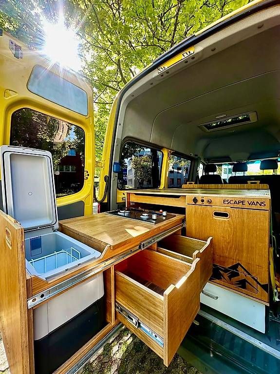 Mercedes-Benz Camping Fahrzeuge: Mercedes Sprinter 315 CDI mit Hochdach | ab MFK|L1/H2 Masse – Gebraucht aus Cham von Claradise 2