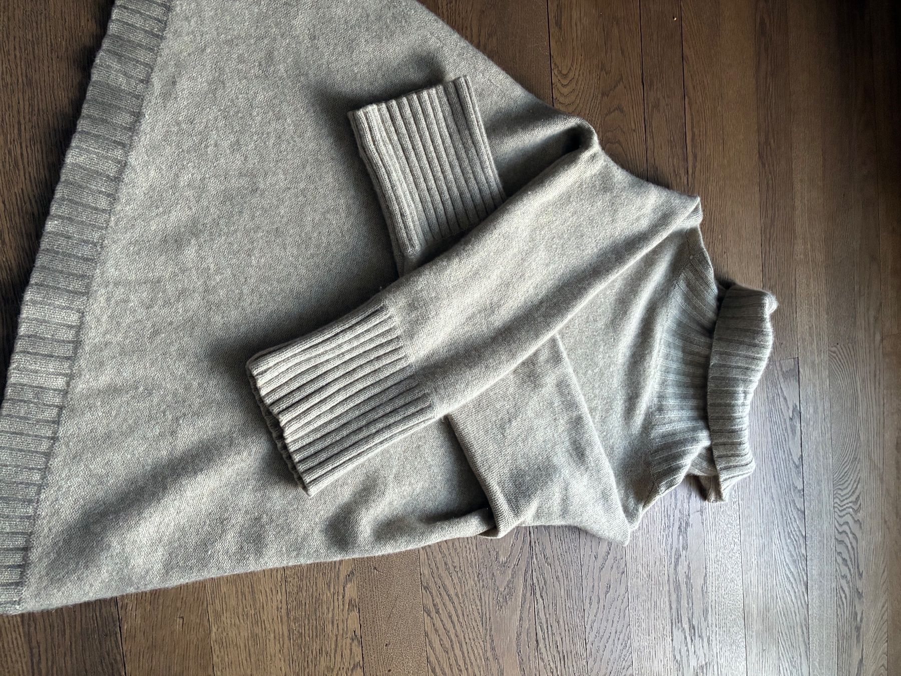 Maglioni & Felpe: 100% Cashmere Pulli – Usato da Münchenstein venduto da 13dkny 2