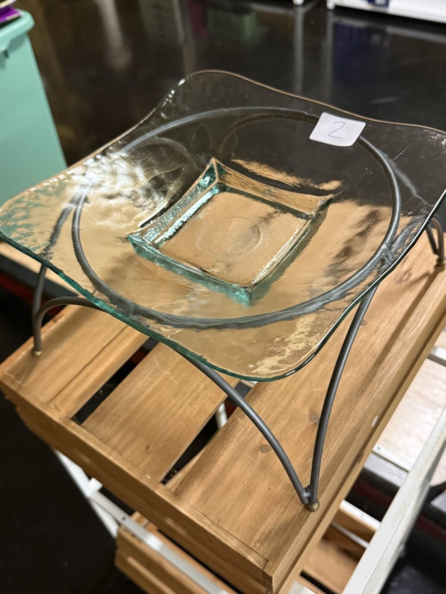 Altro in Decorazioni & Accessori: Metallständer mit Glas- Dekoschale quadratisch – Usato da Graltshausen venduto da Steppinchen 1