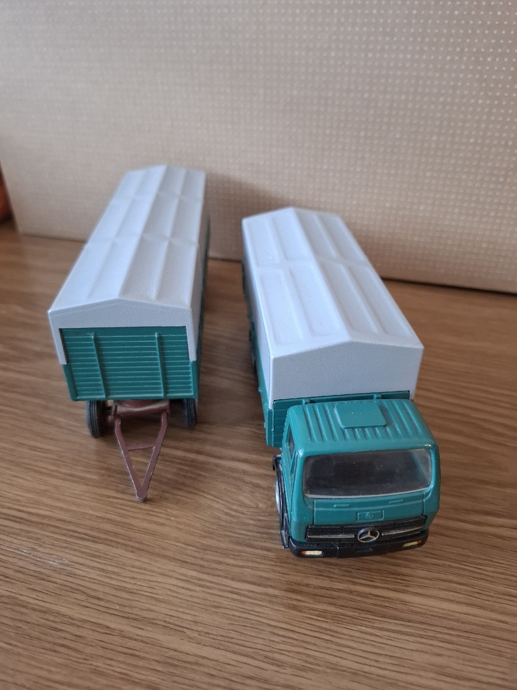 Conrad Modellbausätze & Standmodelle: Camion de collection – Gebraucht aus Delémont von ste_65ph 5