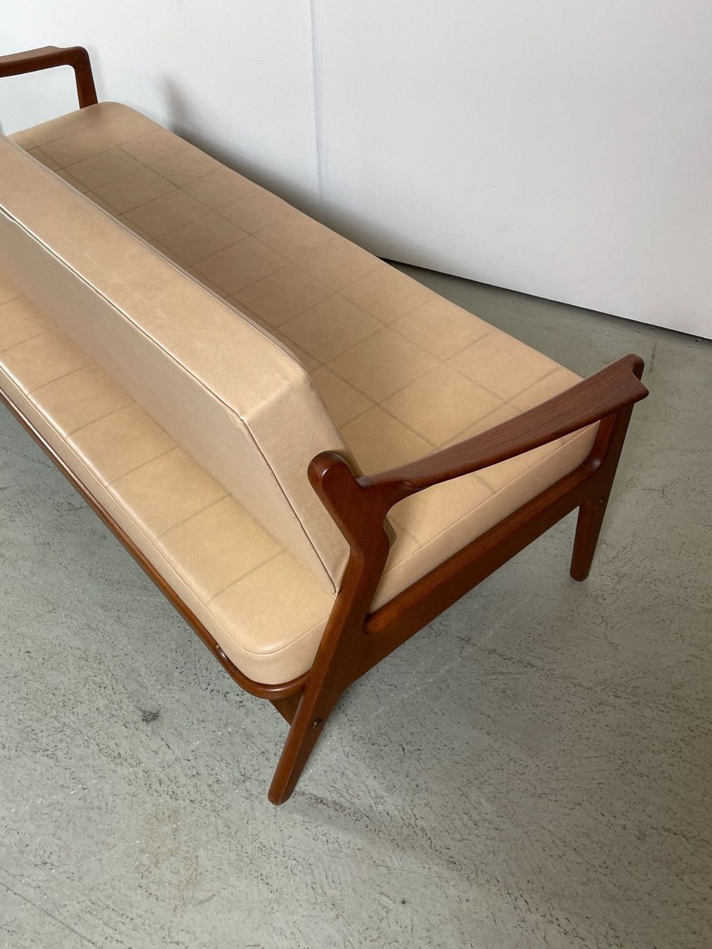 Sofas: Teak Daybed Arne Wahl Iversen – Gebraucht aus Basel von MidMod20C 2