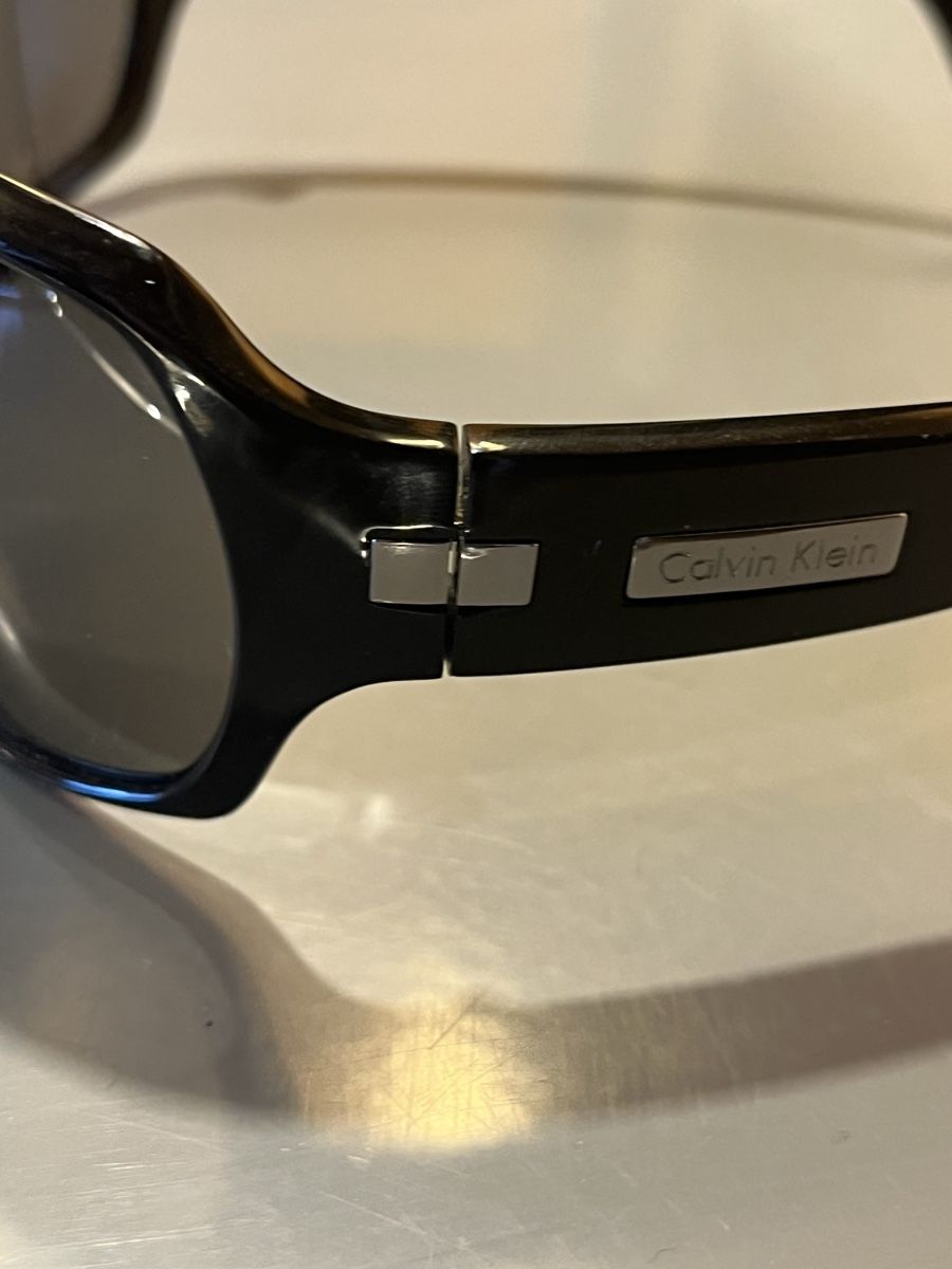 Calvin Klein Occhiali & Lenti: Calvin Klein Damen Sonnen Brille  – Usato da Neerach venduto da fuz_8d7l 2