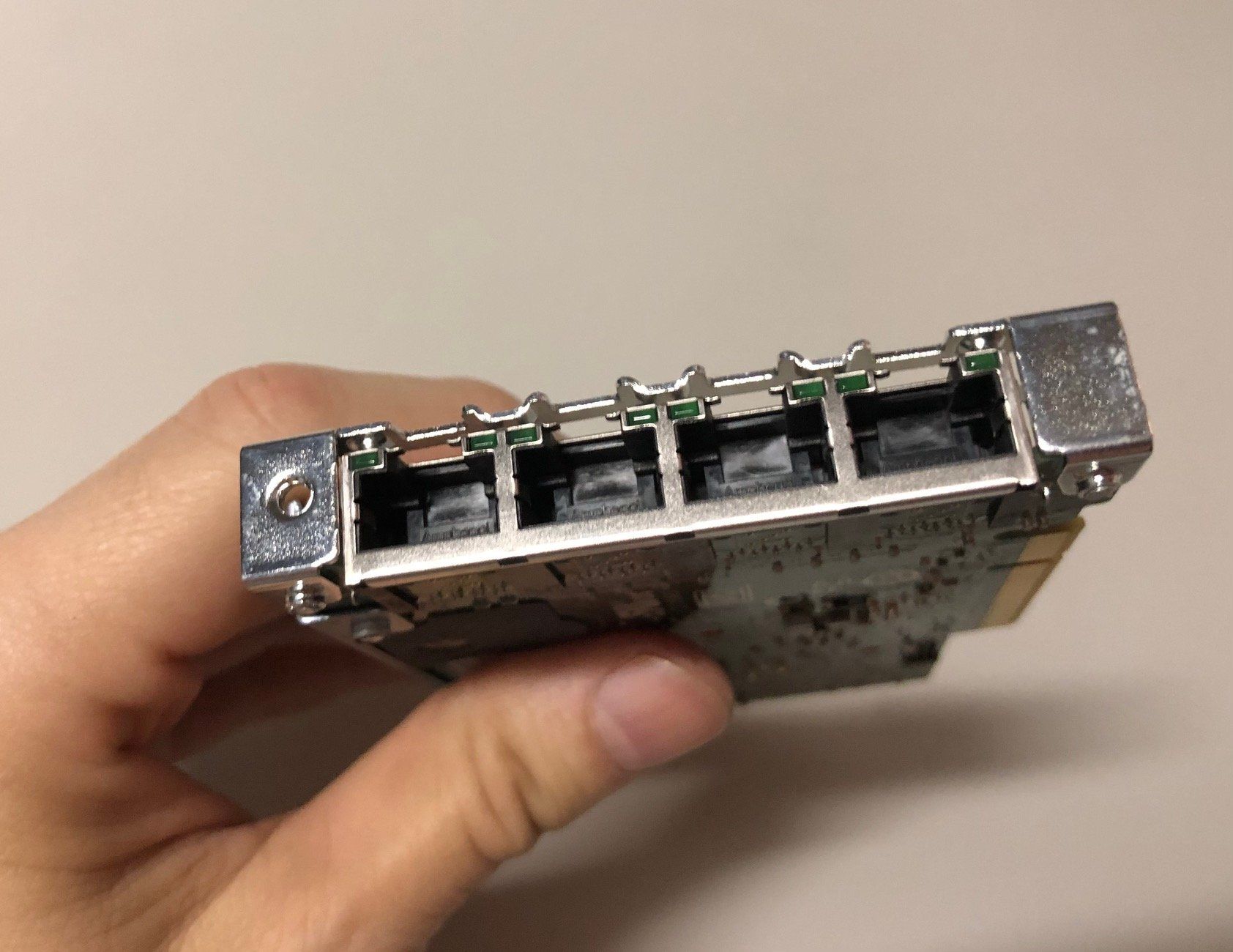 Spine: HP Ethernet 1 GB 4-Port 331 FLR Adapter – Usato da Buchs SG venduto da Handyman77 1