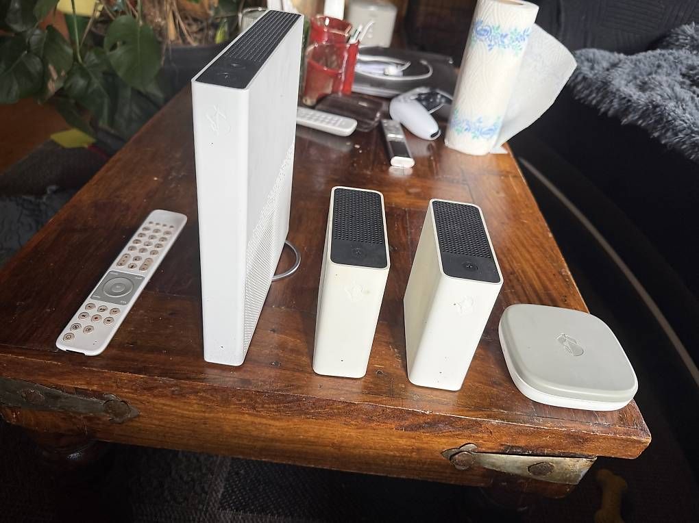 Modem & Router: Internet Swisscom box 3 + 2 relais + tv box  – Usato da Marsens venduto da mch_9wkl 2