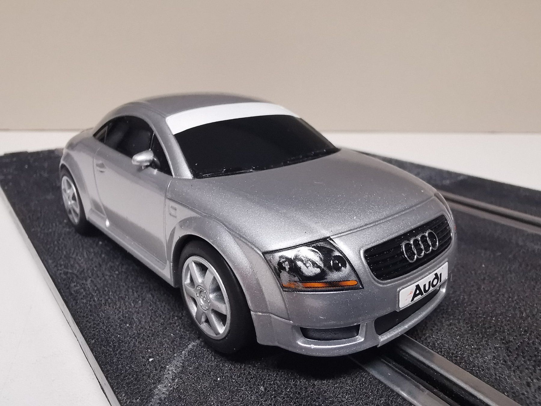 Piste: Scalextric Audi TT    1/32 – Usato da Winterthur venduto da Lonpos1 1