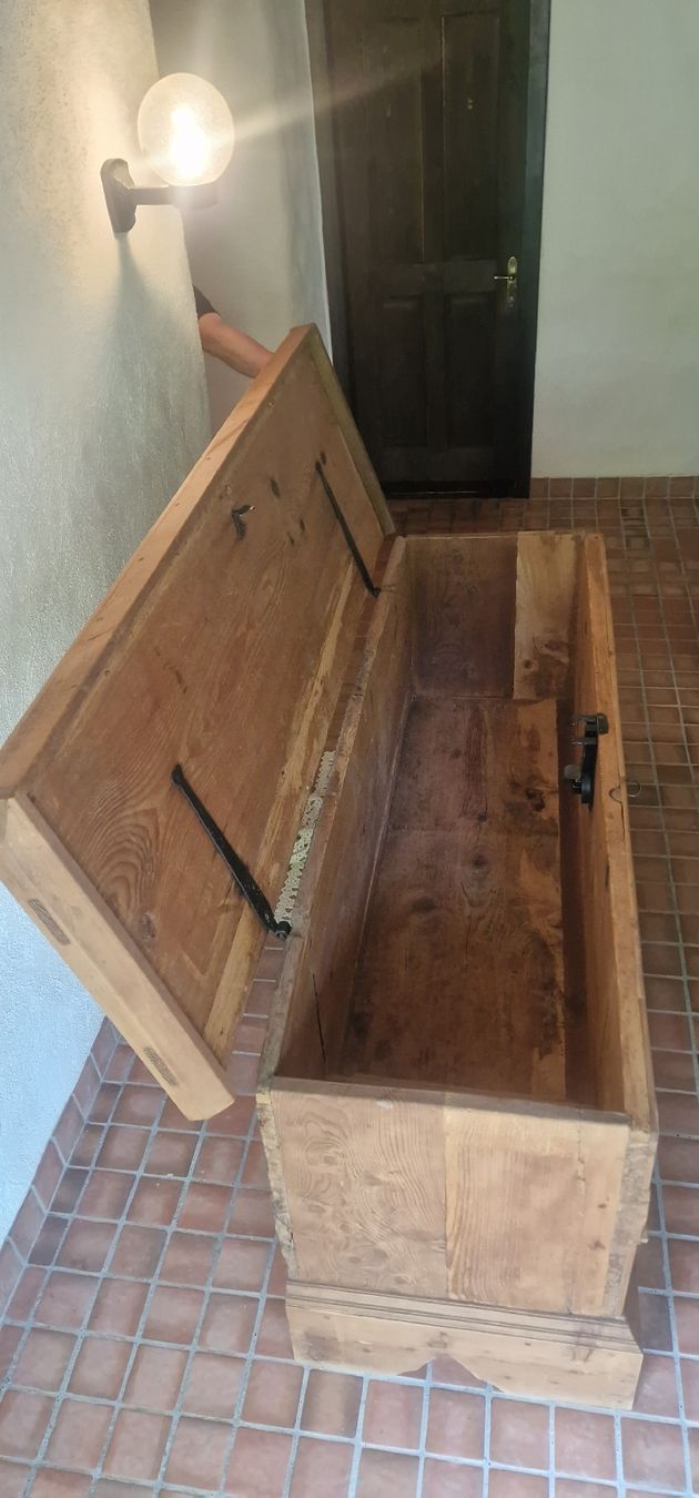 Cassapanche: Antike Holztruhe, restauriert – Usato da Goldingen venduto da yan_68cc 2