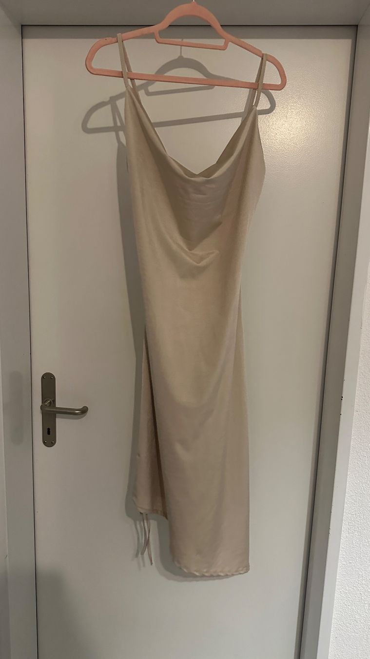 Vestiti: Champagner Kleid – Nuovo (secondo la descrizione) da Chur venduto da sivik