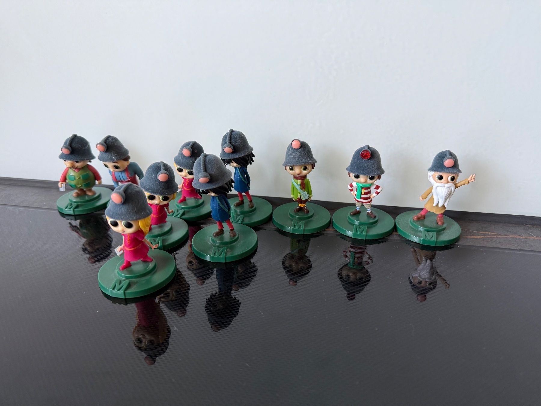 Migros Statuette: Migros Storybox Figuren Set Wichtel – Usato da Muri AG venduto da Hawaiiandream 1