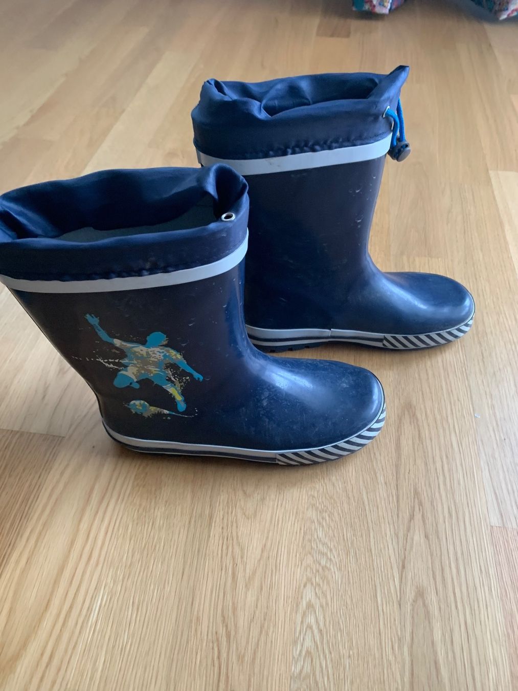 Scarpe per ragazzi: Gummi Stiefel Gr.34 – Usato da Zürich venduto da Lucinka21 2