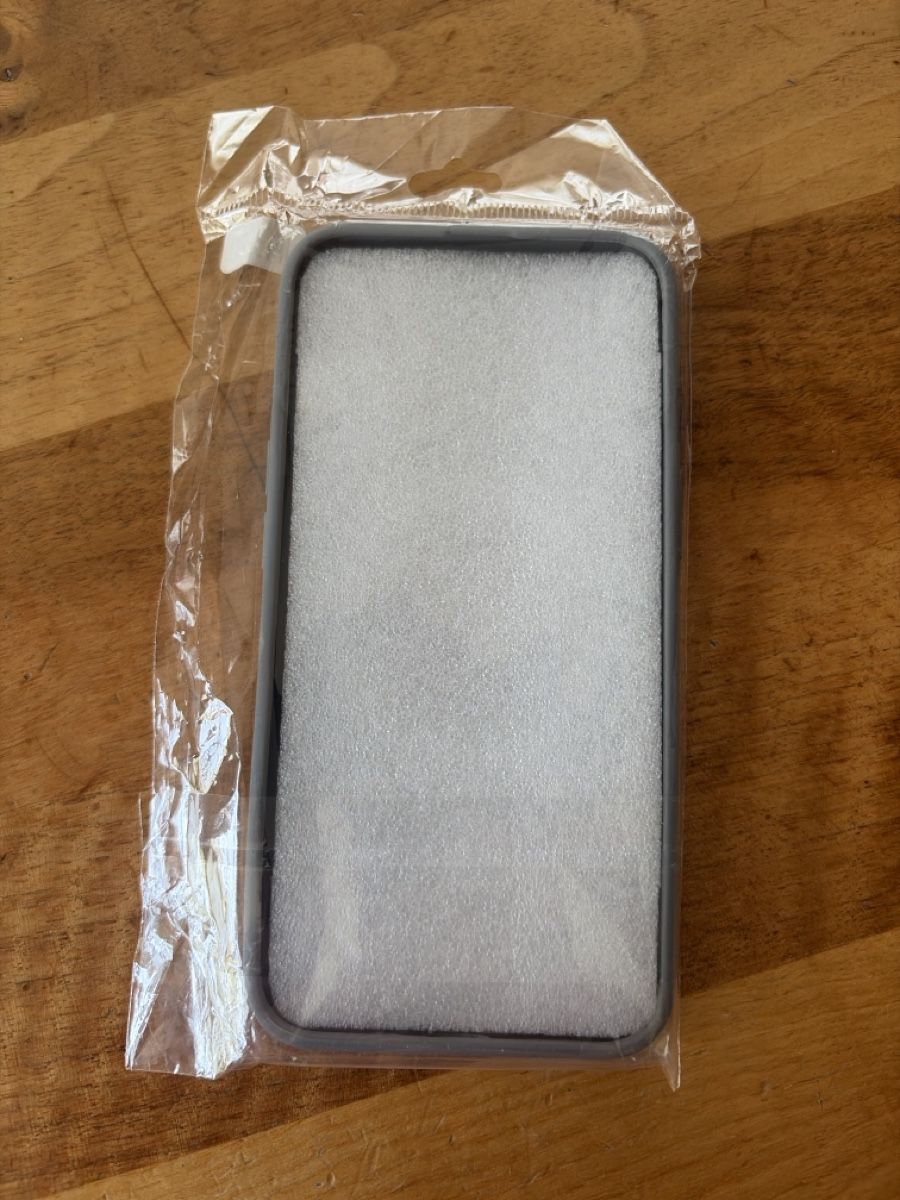 Apple Coques & Protection écran: iPhone 13 Pro Hülle  – Neuf avec emballage d'origine à Ebnat-Kappel par finrod83 1