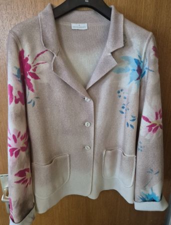 Manetti Damen Strickjacke Blumenprint Grösse M, neuwertig