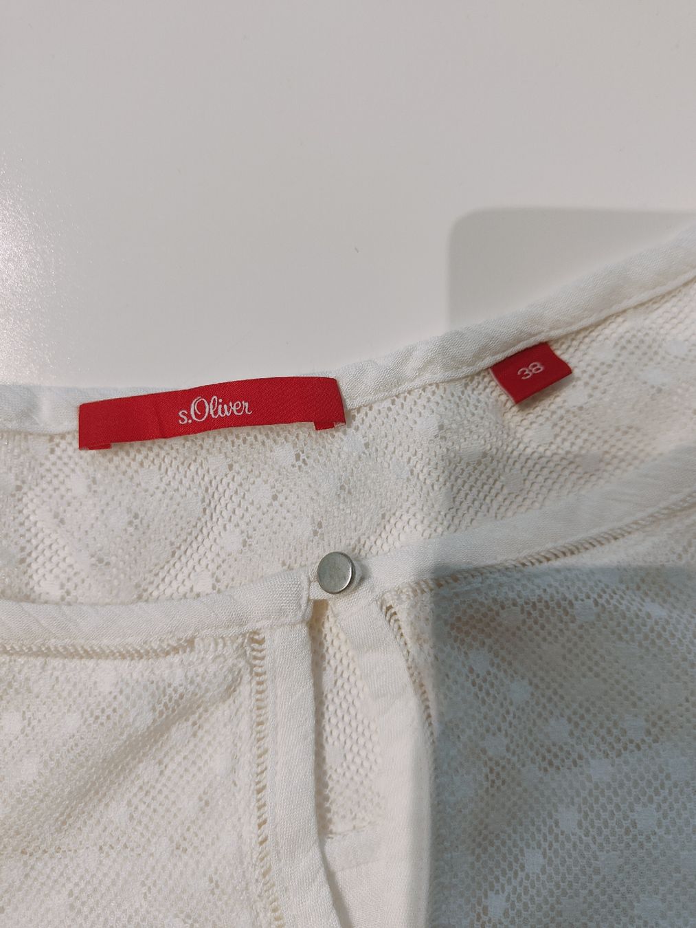 Camicette: 2 weisse Blusen, Gr. 38, Pepe Jeans & s.Oliver – Usato da Busswil BE venduto da Angy1974 2