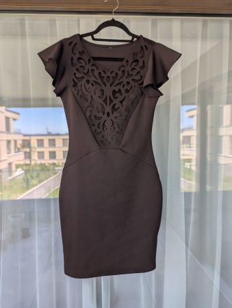 Schickes, figurbetontes, schwarzes Kleid mit Spitze, Gr. M
