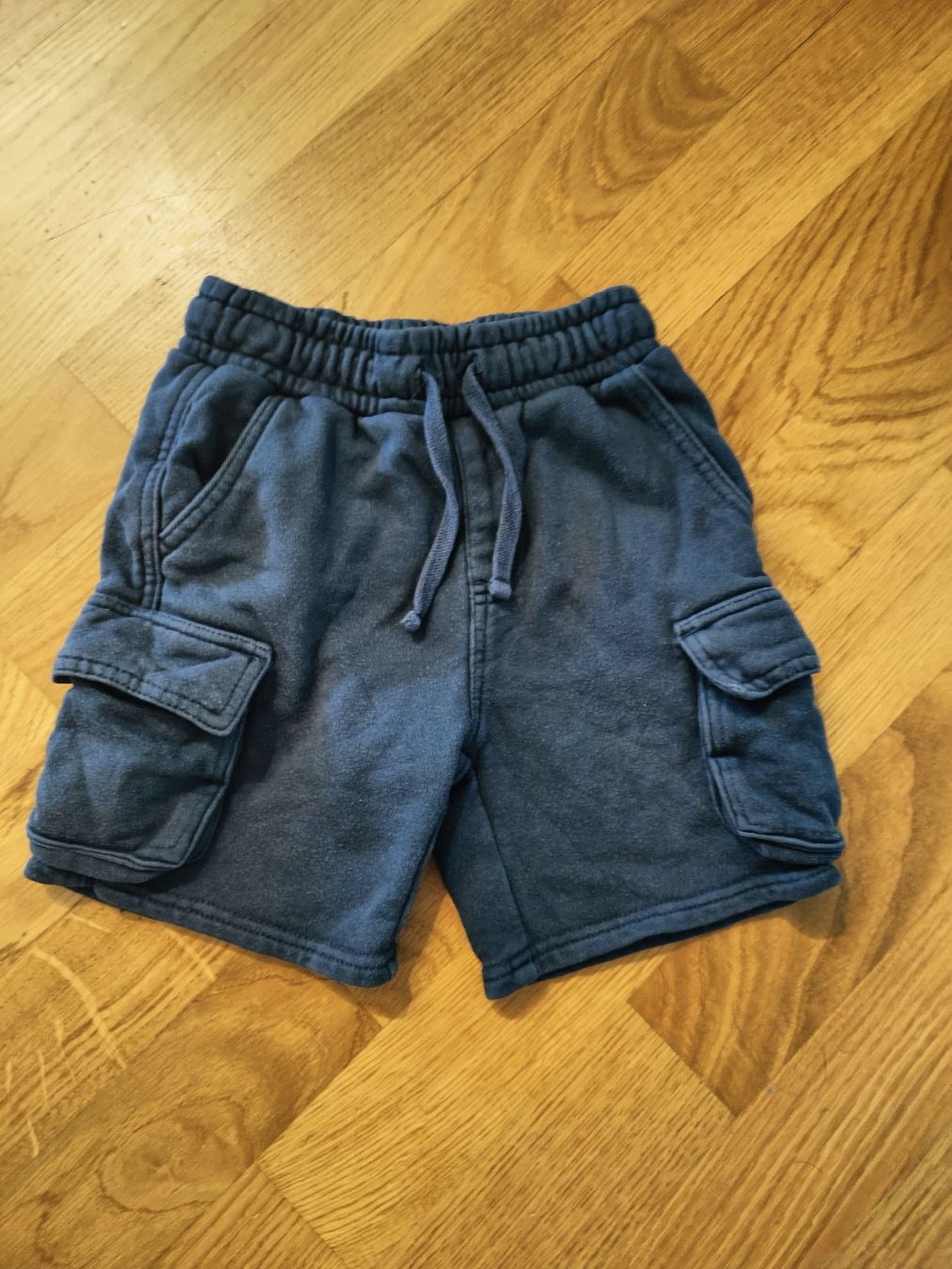 Hosen: jungen shorts 110 – Gebraucht aus Muri AG von Mupuputs